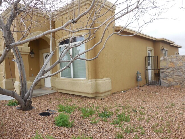 Building Photo - 4712 Ramon Vega Ln
