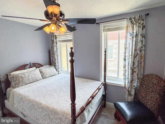 Foto del edificio - 3403 Harmony Ct