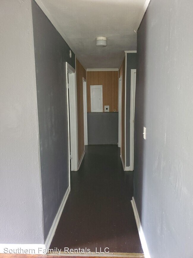 Foto del edificio - 3 br, 1 bath House - 211 Poplar St.