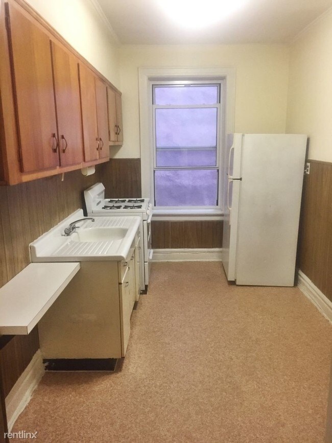 Building Photo - 2912 Newtown Ave