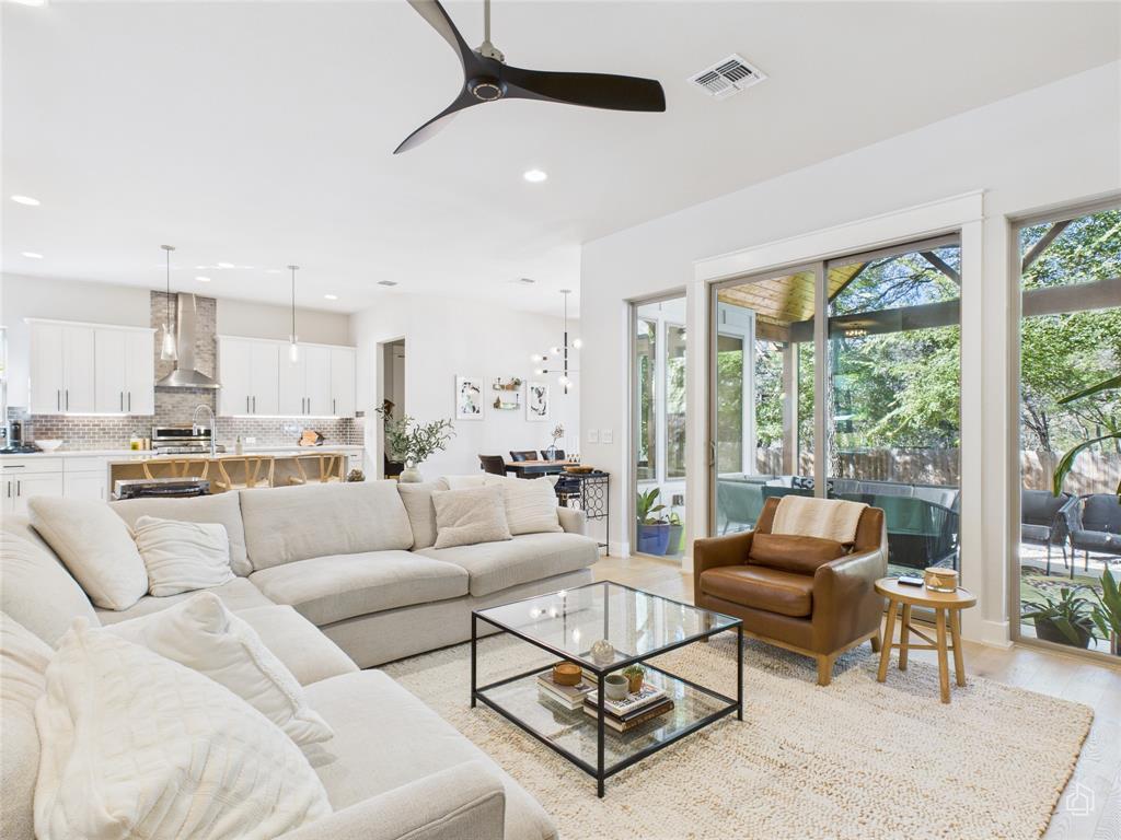 Foto principal - 3002 Sunridge Dr