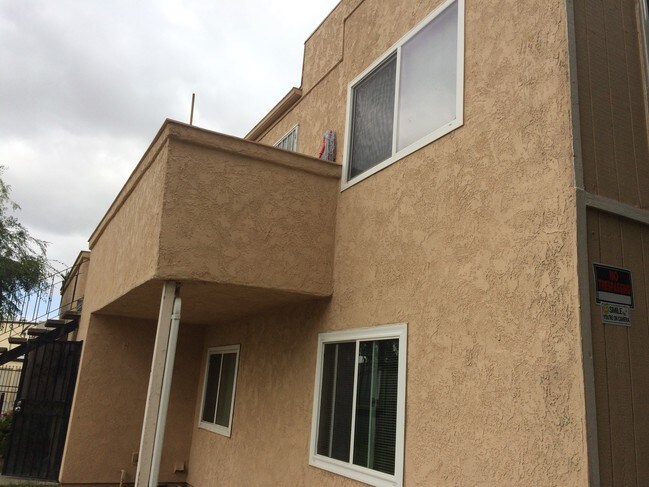 Foto del edificio - 1042 N Verde Ave