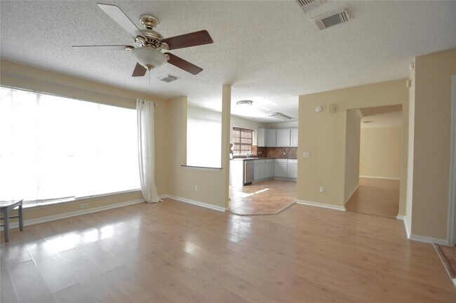 Foto del edificio - 2607 Woodstream Blvd