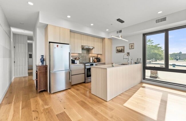 Photo - 191 Condor St