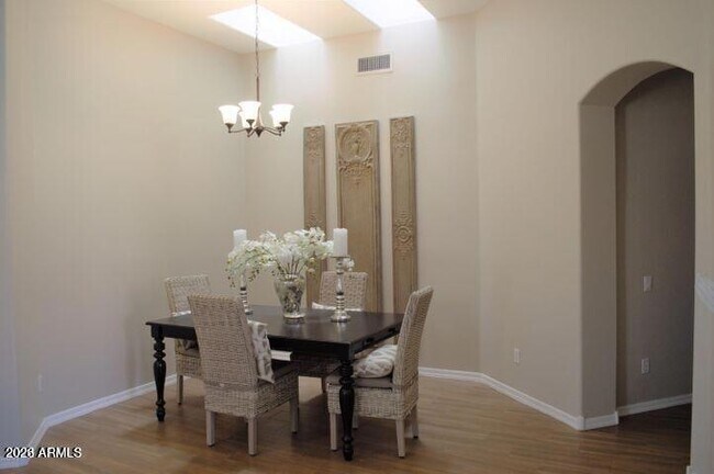 Foto del edificio - 10732 N 113th St