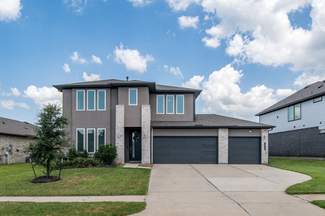 Foto principal - 13344 Bear Creek Ct