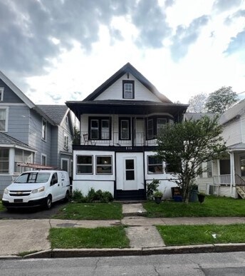Foto del edificio - 216 Bassett St