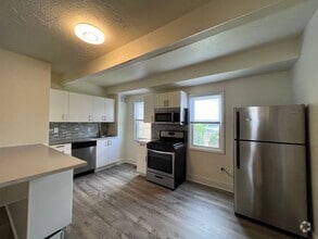 Building Photo - 2711 Burham St