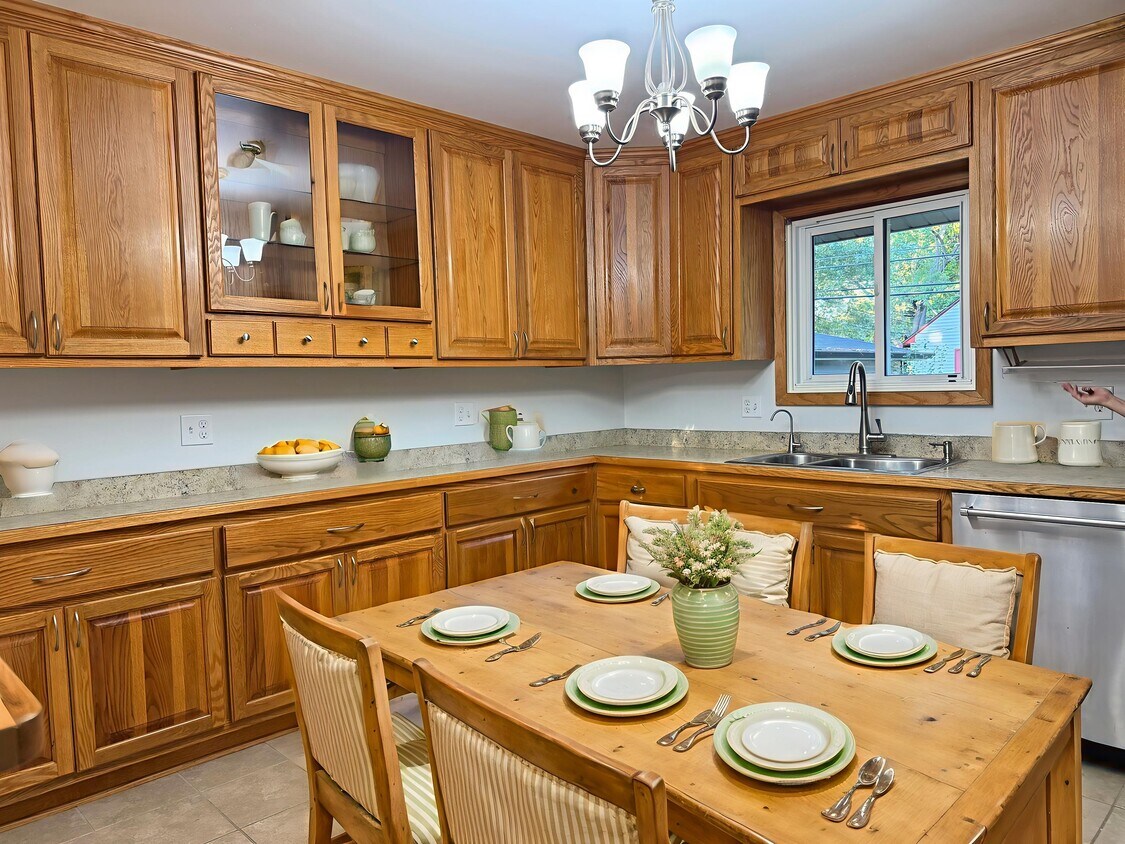 Foto principal - 413 N Rosa Rd