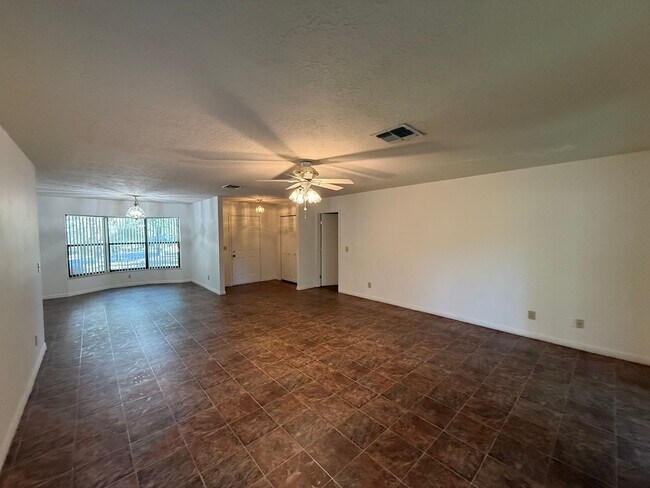 Foto del edificio - 2BR/2BA Home in Rainbow Springs Country Cl...