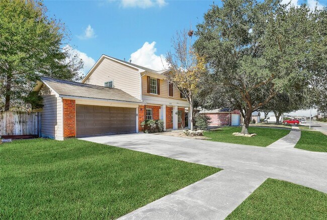 Foto del edificio - 5303 Bay Pines Dr