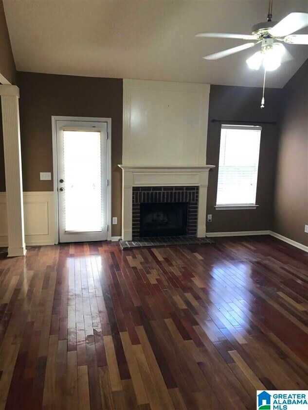 Foto del edificio - 5525 Fawn Cir