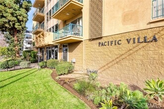 Building Photo - 3665 E 1st St