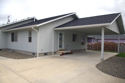 Primary Photo - 1 bedroom, 1 bath newer condo style duplex!