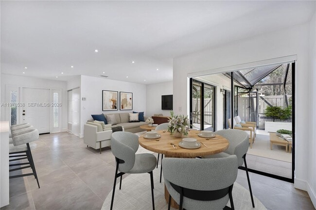 Foto del edificio - 2616 Carambola Cir N