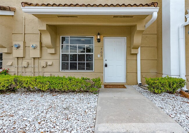 Foto del edificio - 705 SW 122nd Ave