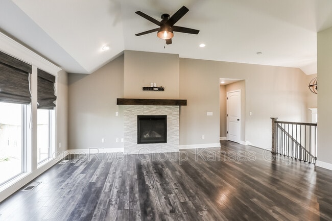 Building Photo - 4938 S Park Ridge Dr