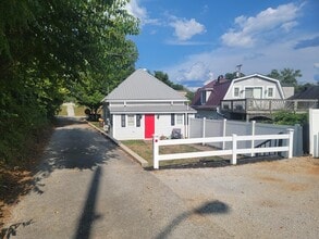 Building Photo - 200 Jacksboro St