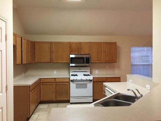 Foto del edificio - 3118 Silver Cedar Trail