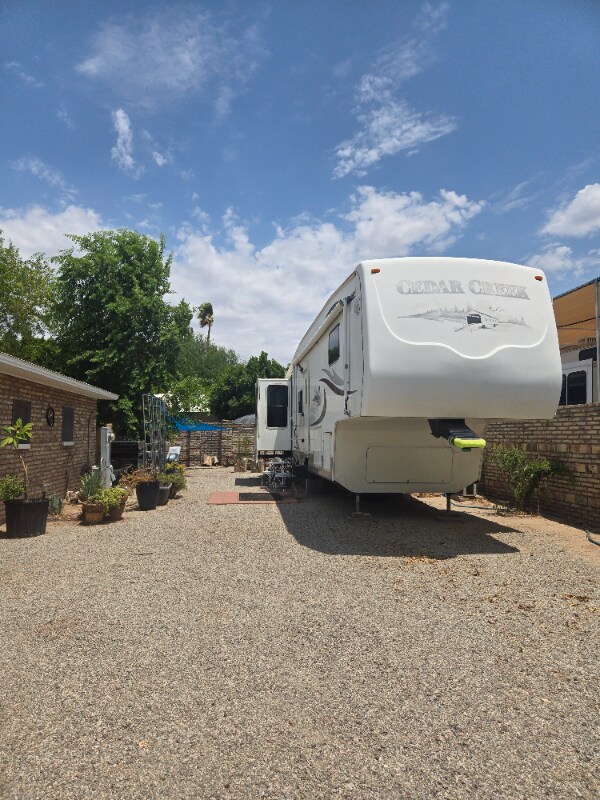 Foto principal - 11553 S Sandra Ave