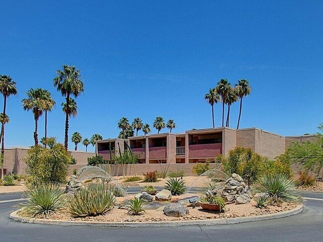 Building Photo - 2696 S Sierra Madre