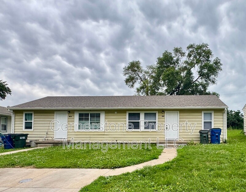 Primary Photo - 1521 W 22nd Terrace