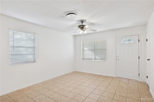 Building Photo - 200 N 41st St