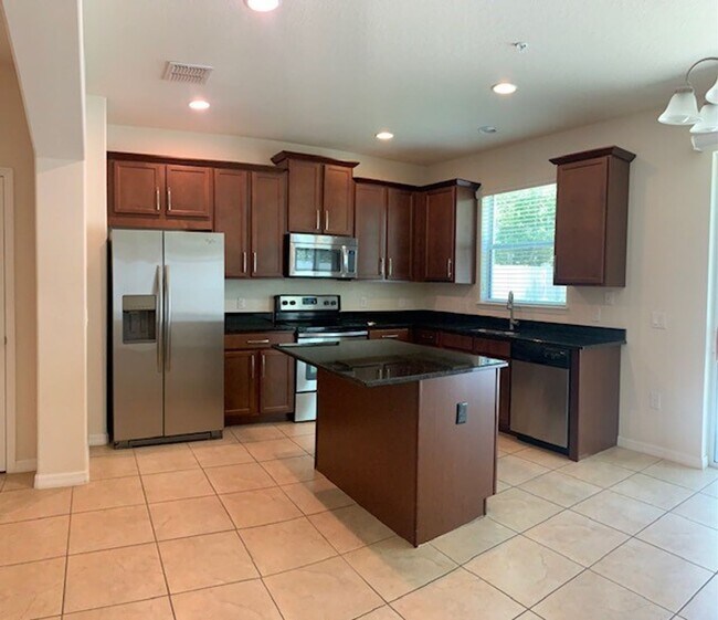 Building Photo - 2-story, 3/2.5, Lake Nona Townhome for ren...