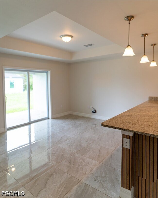 Foto del edificio - 941 Jaguar Blvd