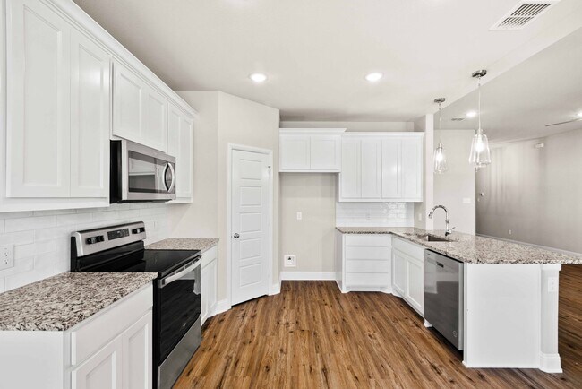 Foto del edificio - 610 Timberline Dr