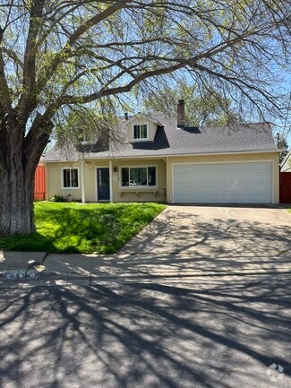 Building Photo - 4148 Kensington Dr