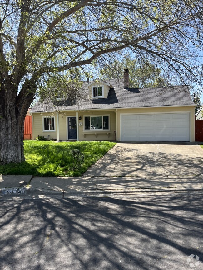 Building Photo - 4148 Kensington Dr