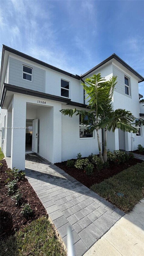 Foto principal - 15584 SW 276th Terrace