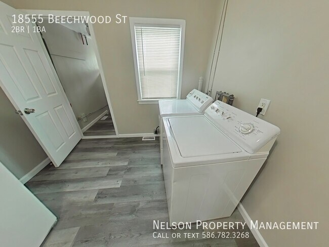 Building Photo - 18555 Beechwood St