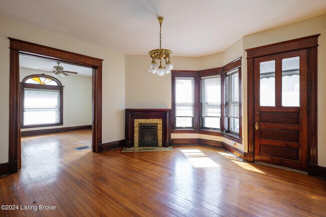 Foto del edificio - 2063 Sherwood Ave