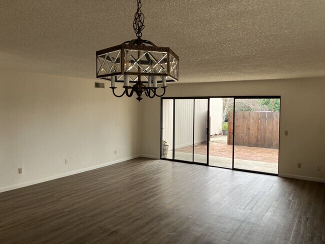 Foto del edificio - 173 Birch Ave