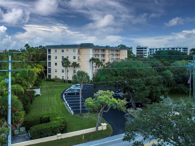 Building Photo - 8625 Midnight Pass Rd