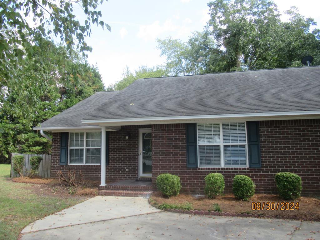 Foto principal - 1965 Essex Dr