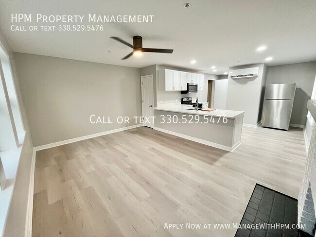 Foto del edificio - 12391 Cedar Rd