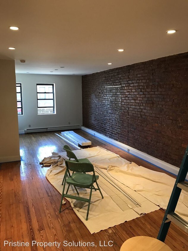 Foto principal - 3418 Broadway