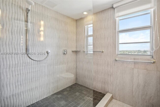 Building Photo - 5255 Collins Ave