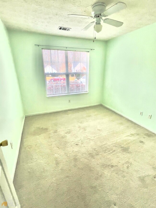 Building Photo - 648 Bellingham Dr