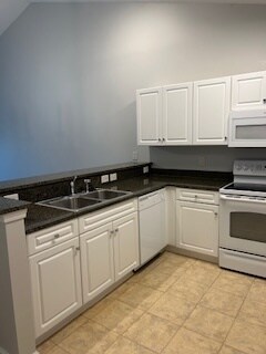 Building Photo - 601 N Hillside Dr
