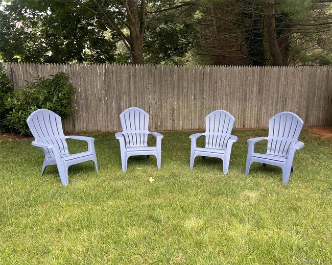 Foto del edificio - 49 Fanning Ave