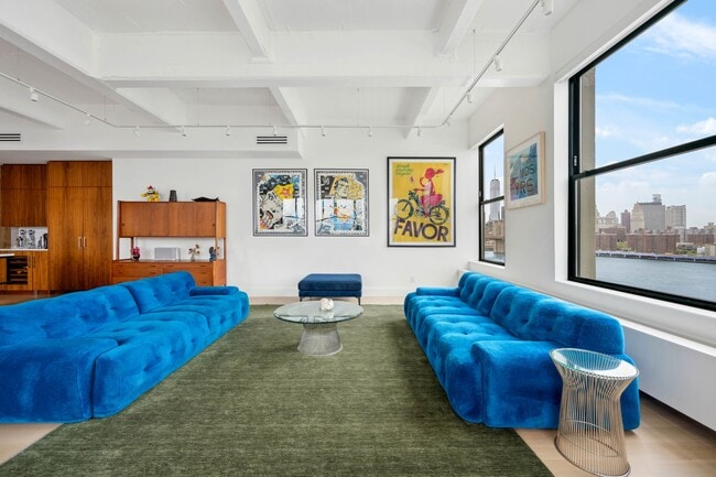 Foto del edificio - 1 Main St