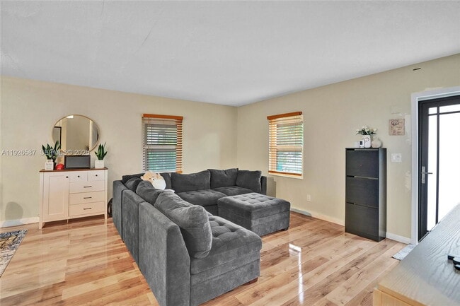 Building Photo - 1300 NW 87th St