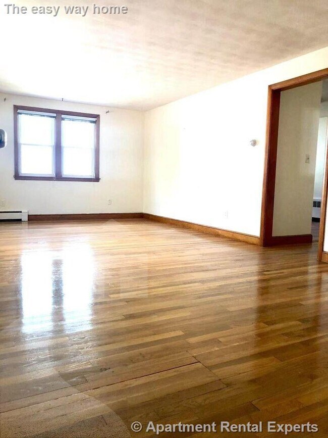 East Arlington 2+ Bedroom Parking Townhouse for Rent in Arlington