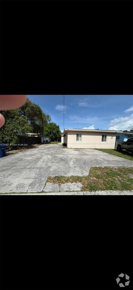 Building Photo - 5230 NW 29th Ave