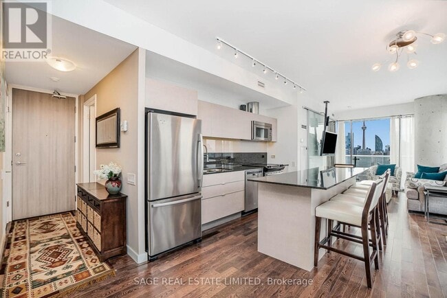 Photo du bâtiment - 70 Distillery Lane