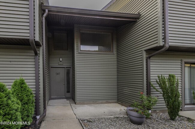 Building Photo - 5B Auburn Ct